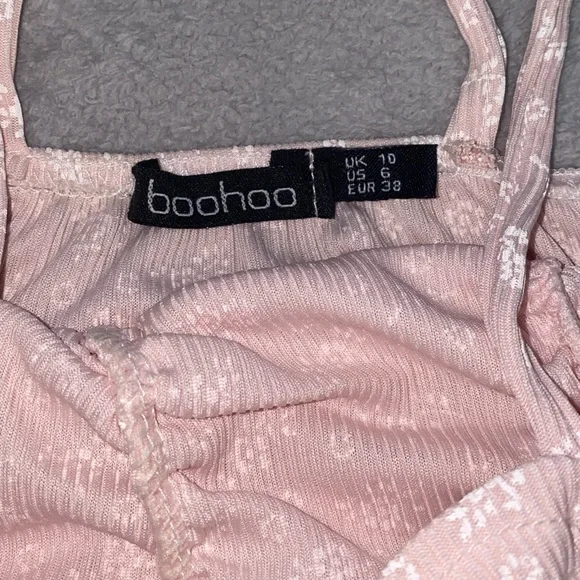 Boohoo Pink Crop Top - Picture 3 of 3